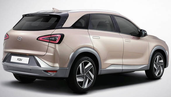 Hyundai apresentou “Nexo” seu novo SUV movido a hidrogênio e com funções autônomas