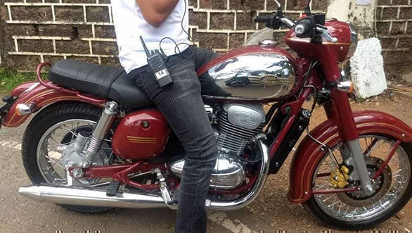 New Jawa Motorcycle Spotted Undisguised Ahead Of November 15
