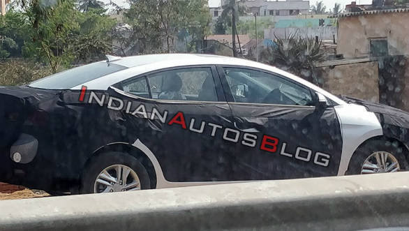 2019 Hyundai Elantra Facelift Spotted Testing In India Again