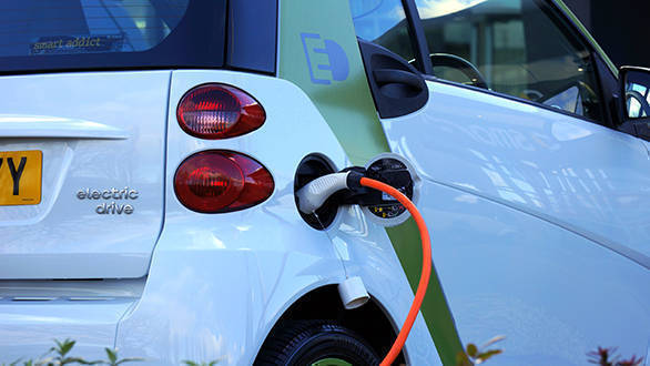 http://stat.overdrive.in/wp-content/uploads/2019/11/electric-car-1458836.jpg