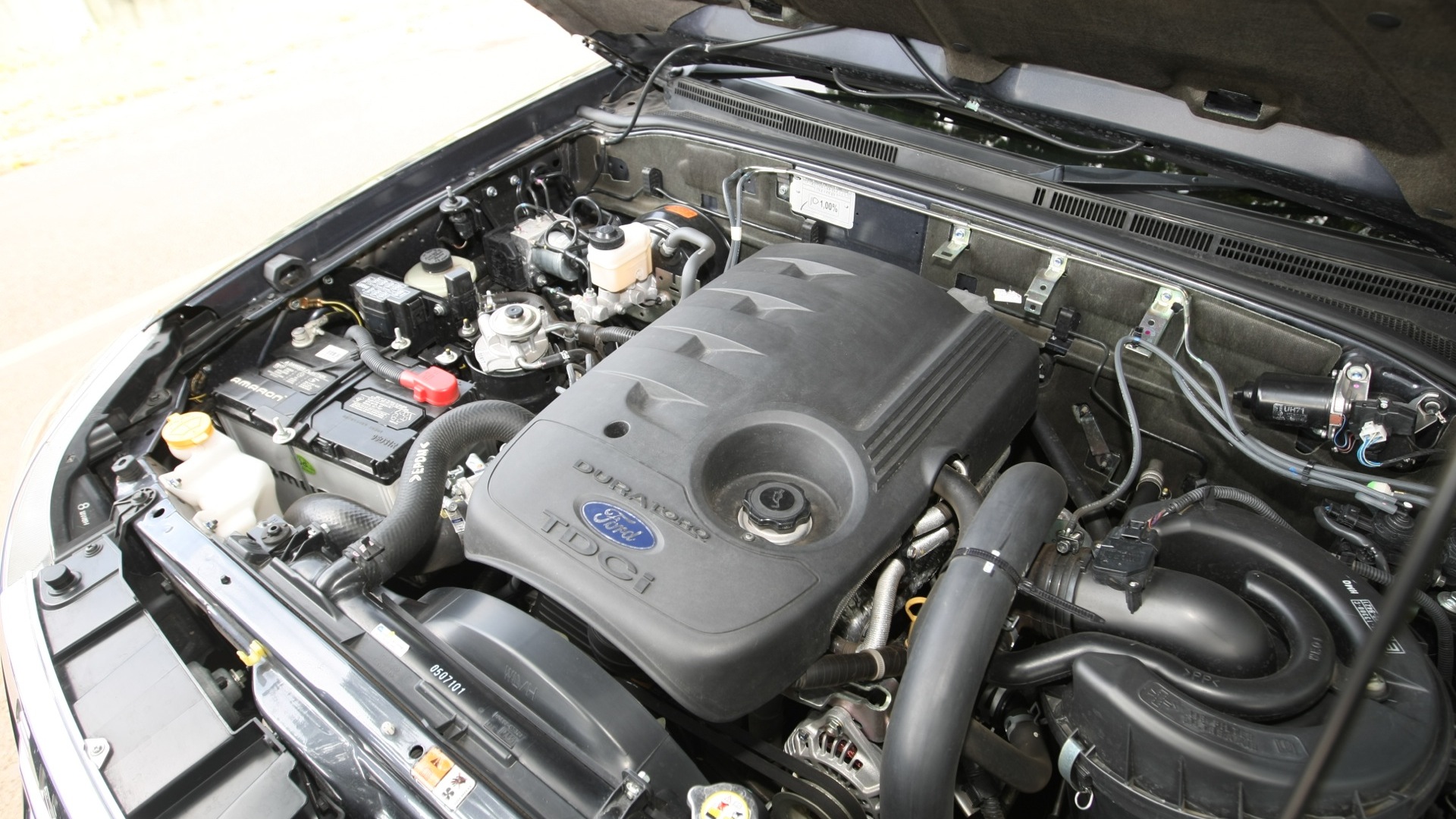 Ford-Endeavour-2012-TDCi-4x2-2-5-XLT-Interior