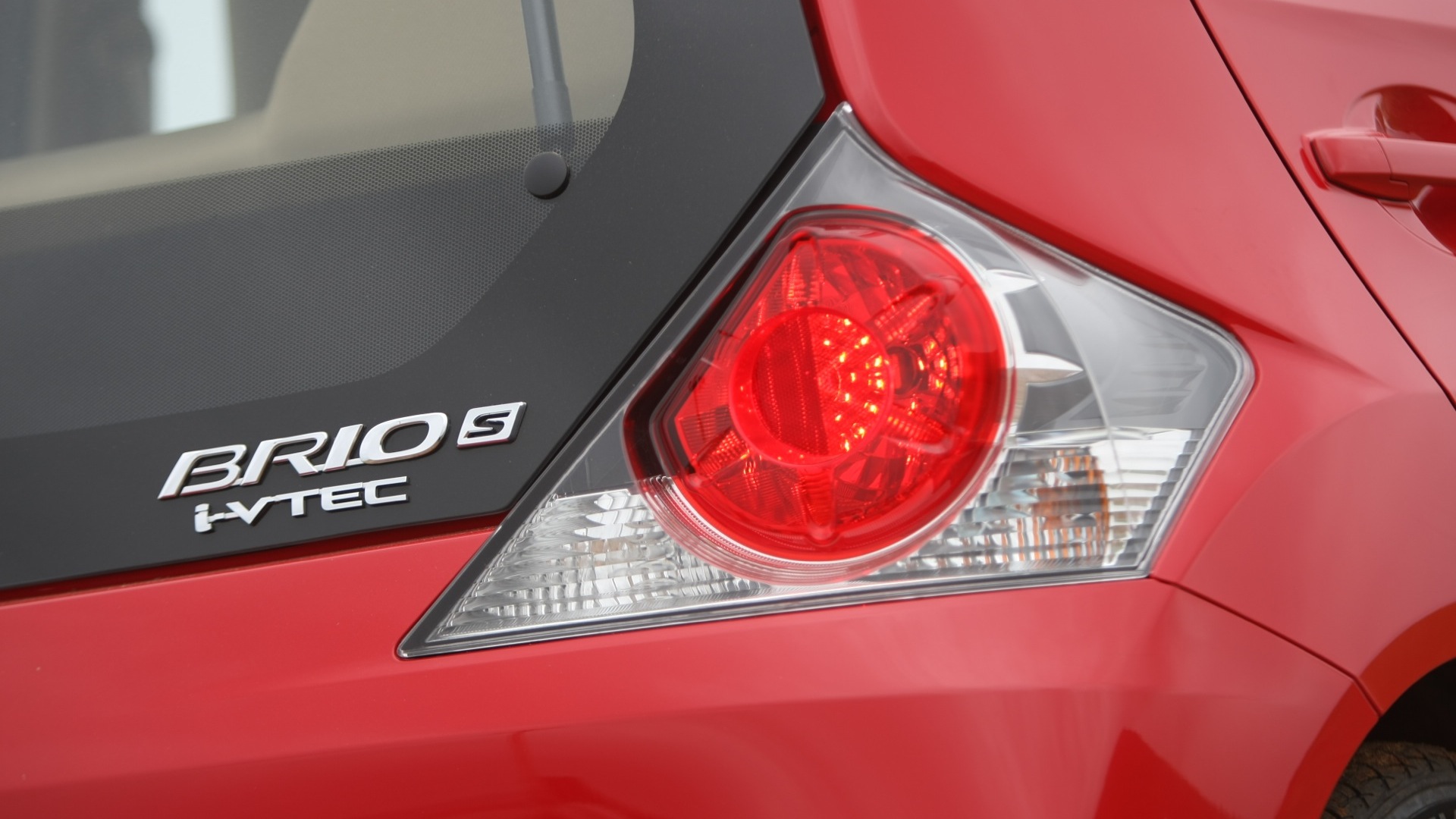 Honda-Brio-2013-E-MT-Exterior