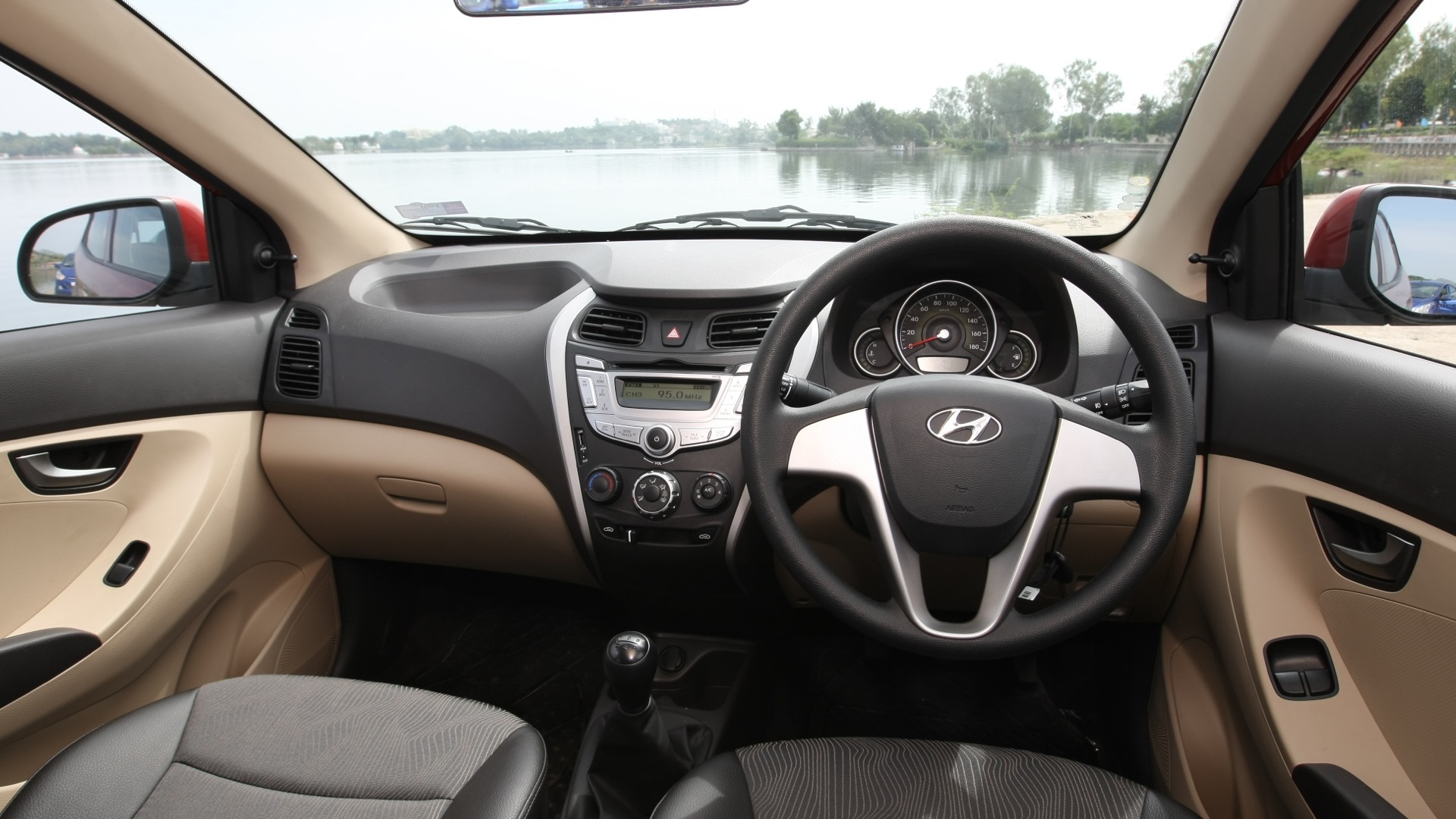 Hyundai Eon 2013 Sportz Interior Car Photos Overdrive