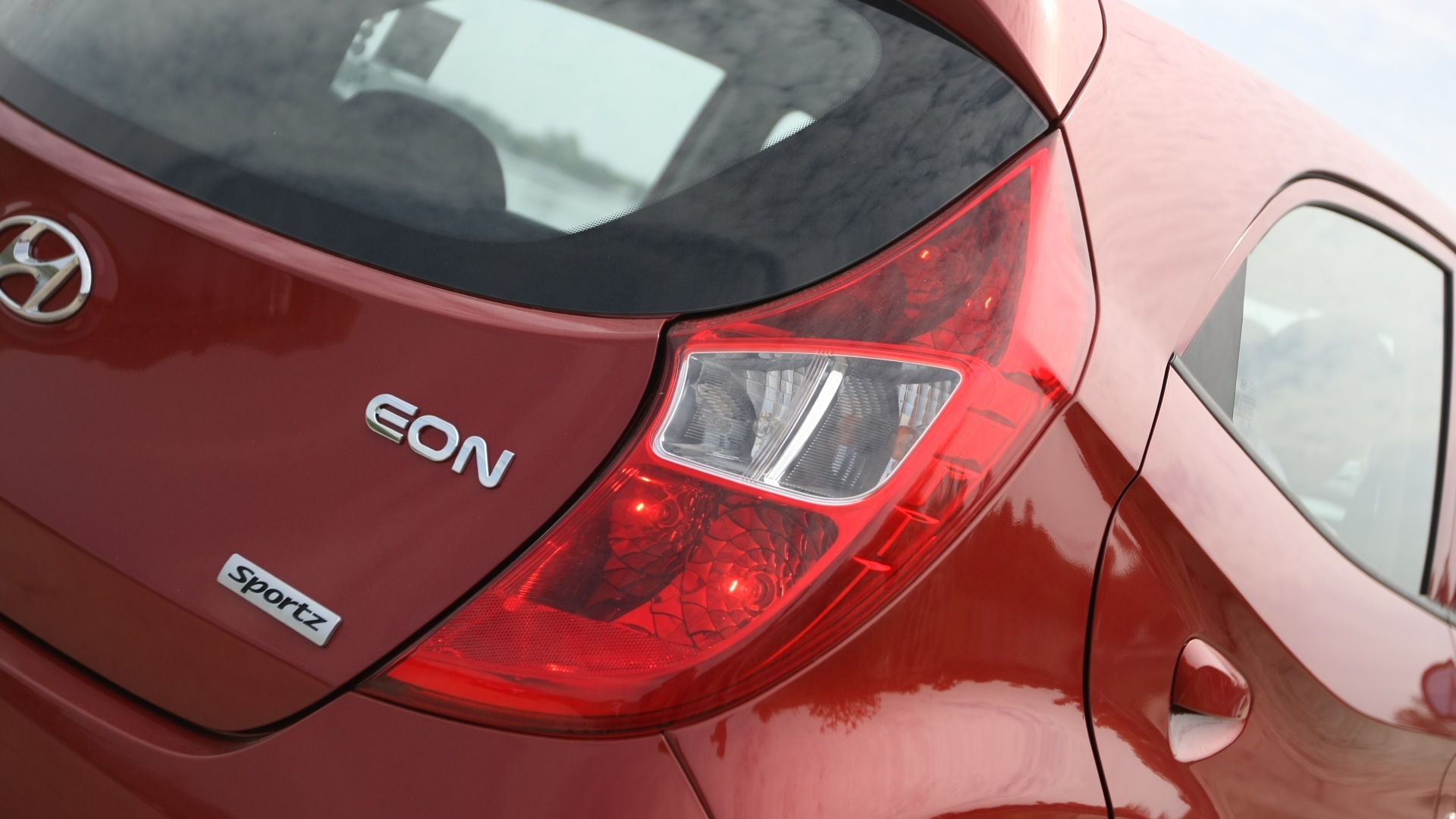 Hyundai-Eon-2013-Sportz-Exterior