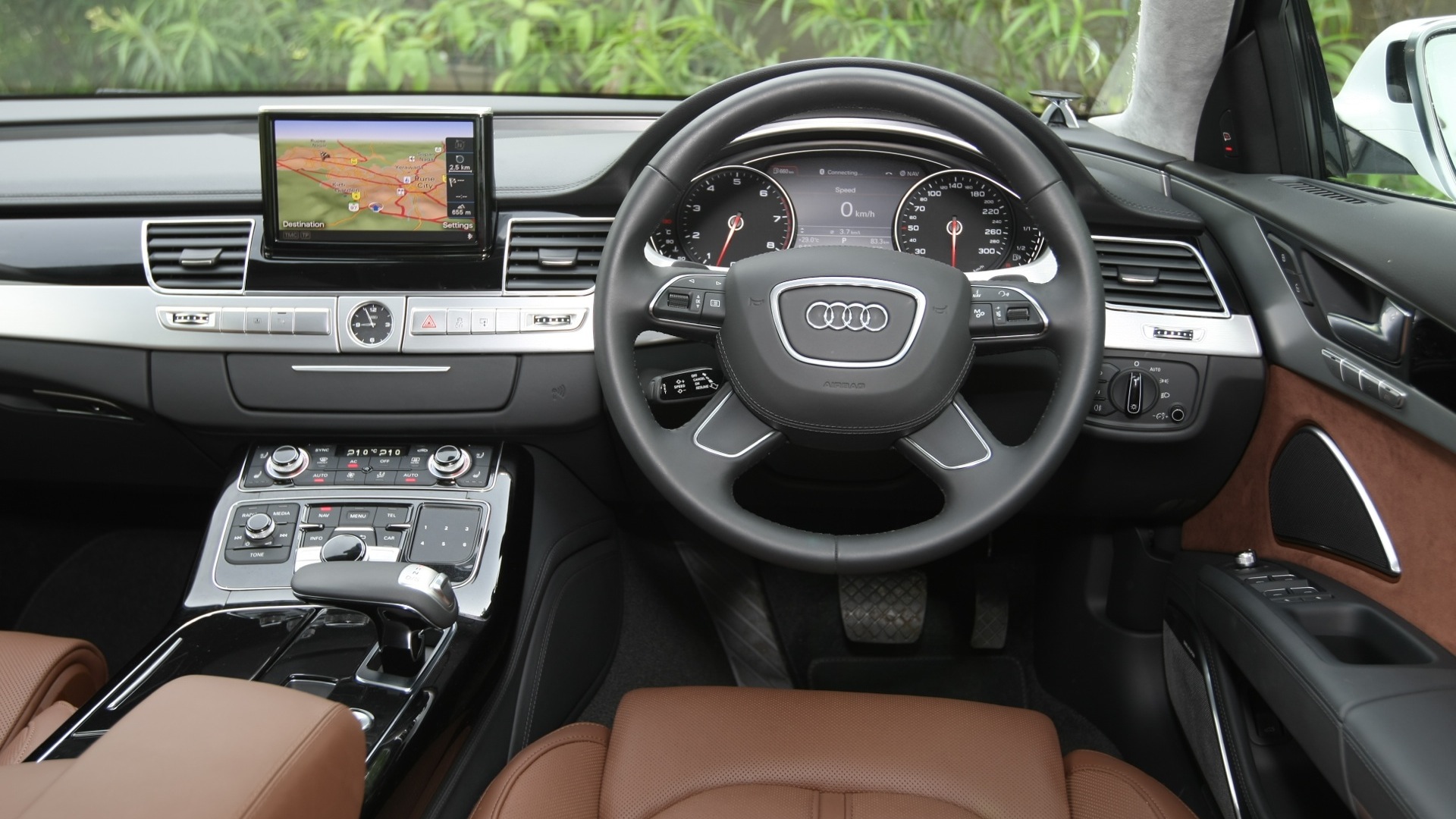 Audi-A8l-2012-6-3-FSI-Quattro-Interior