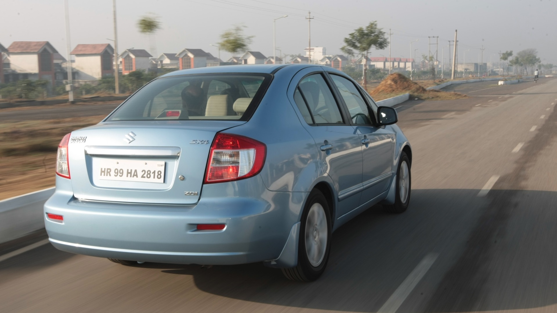 maruti-suzuki-sx4-2013-ZDi-exterior