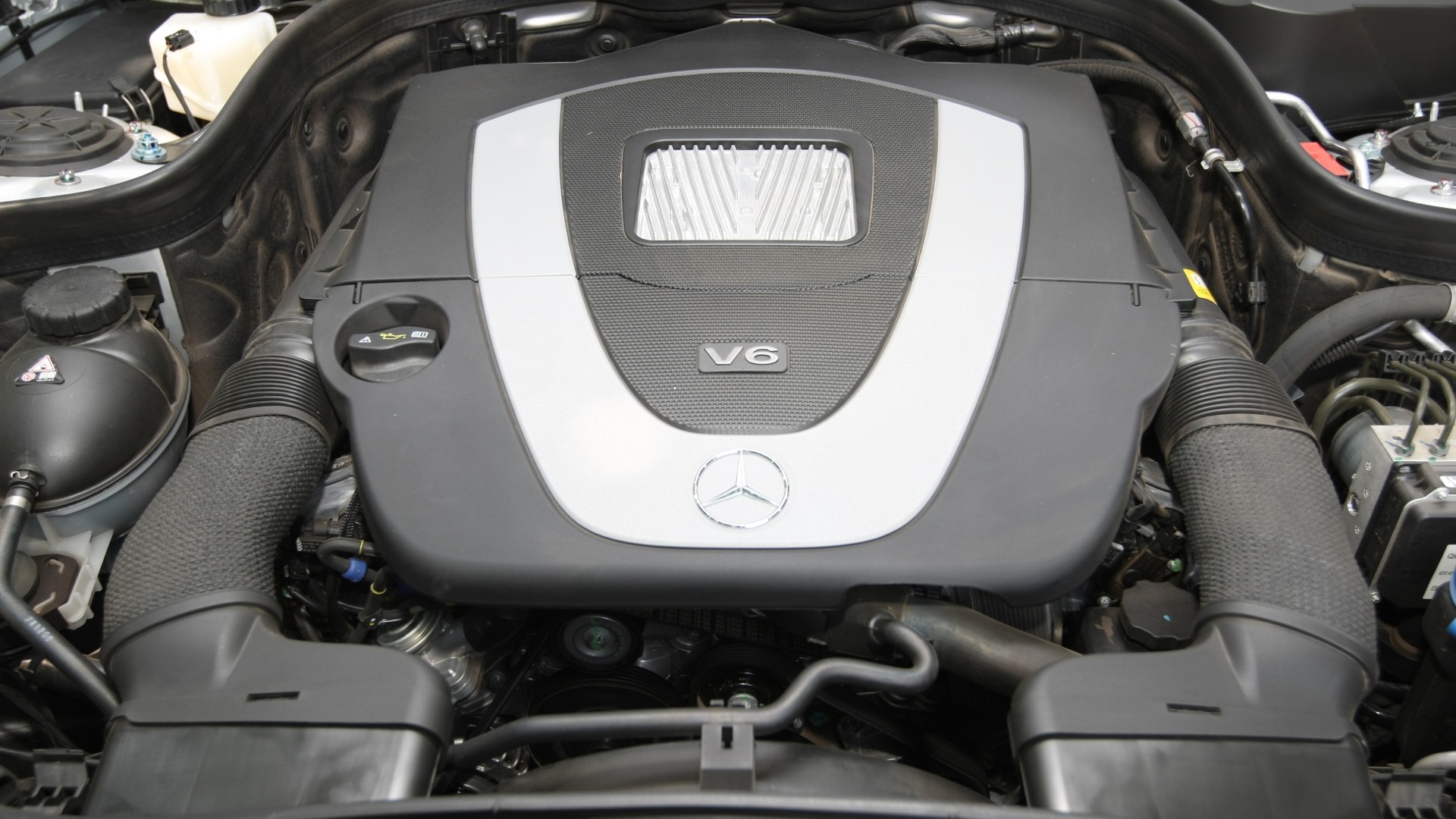 MercedesBenz-E-Class-2013-E-250-CDI-Interior