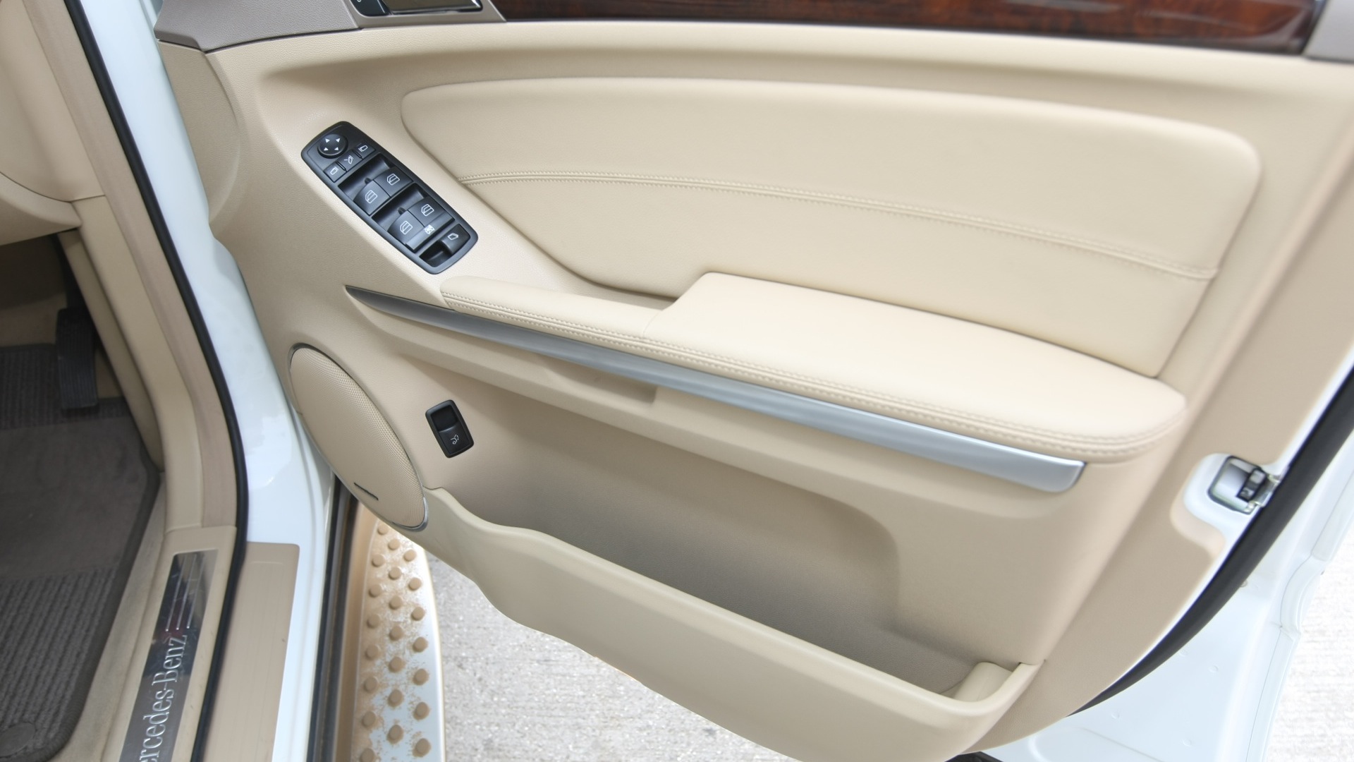 Mercedesbenz-GL-class-2013-GL-350-CDI-Executive-Interior