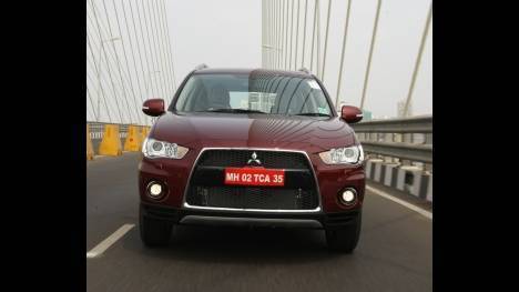 Mitsubishi-Outlander-2013-STD-Exterior