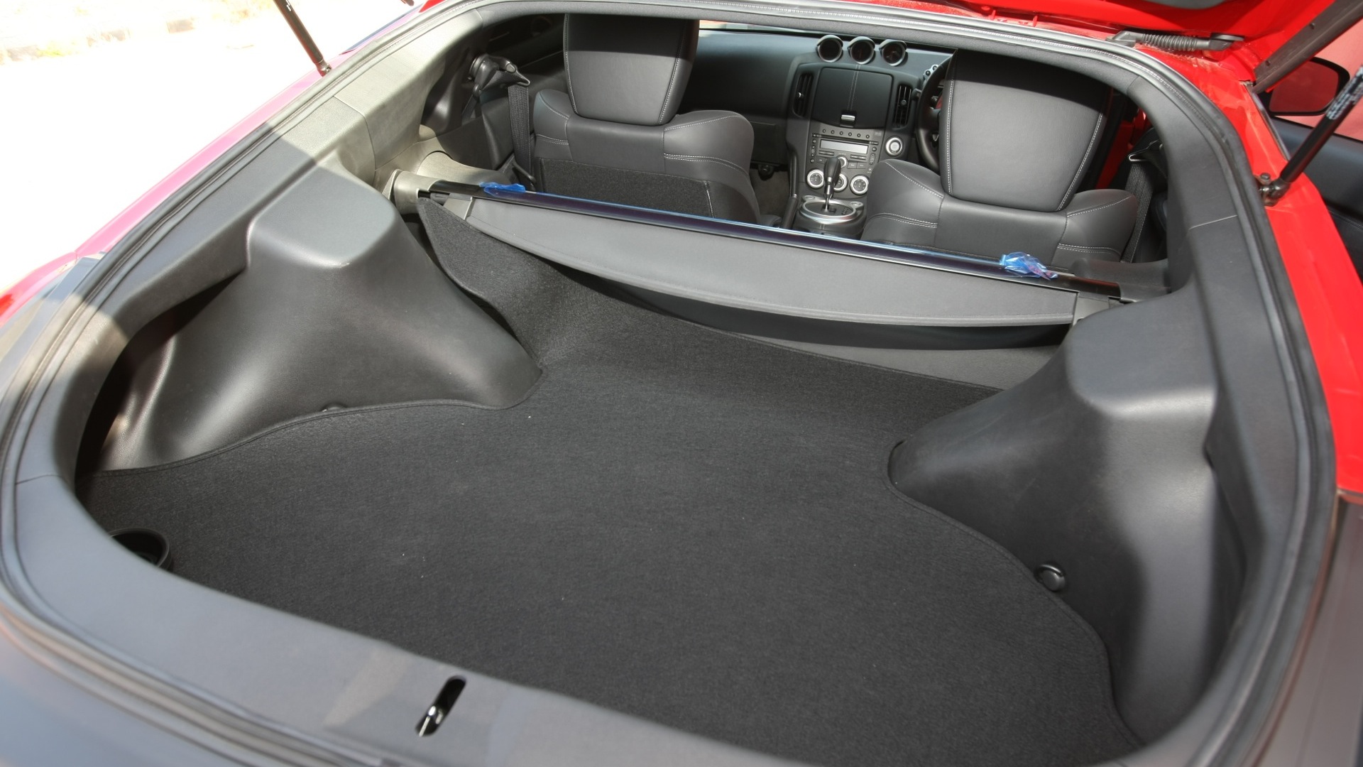 Nissan-370z-2013-MT-Interior