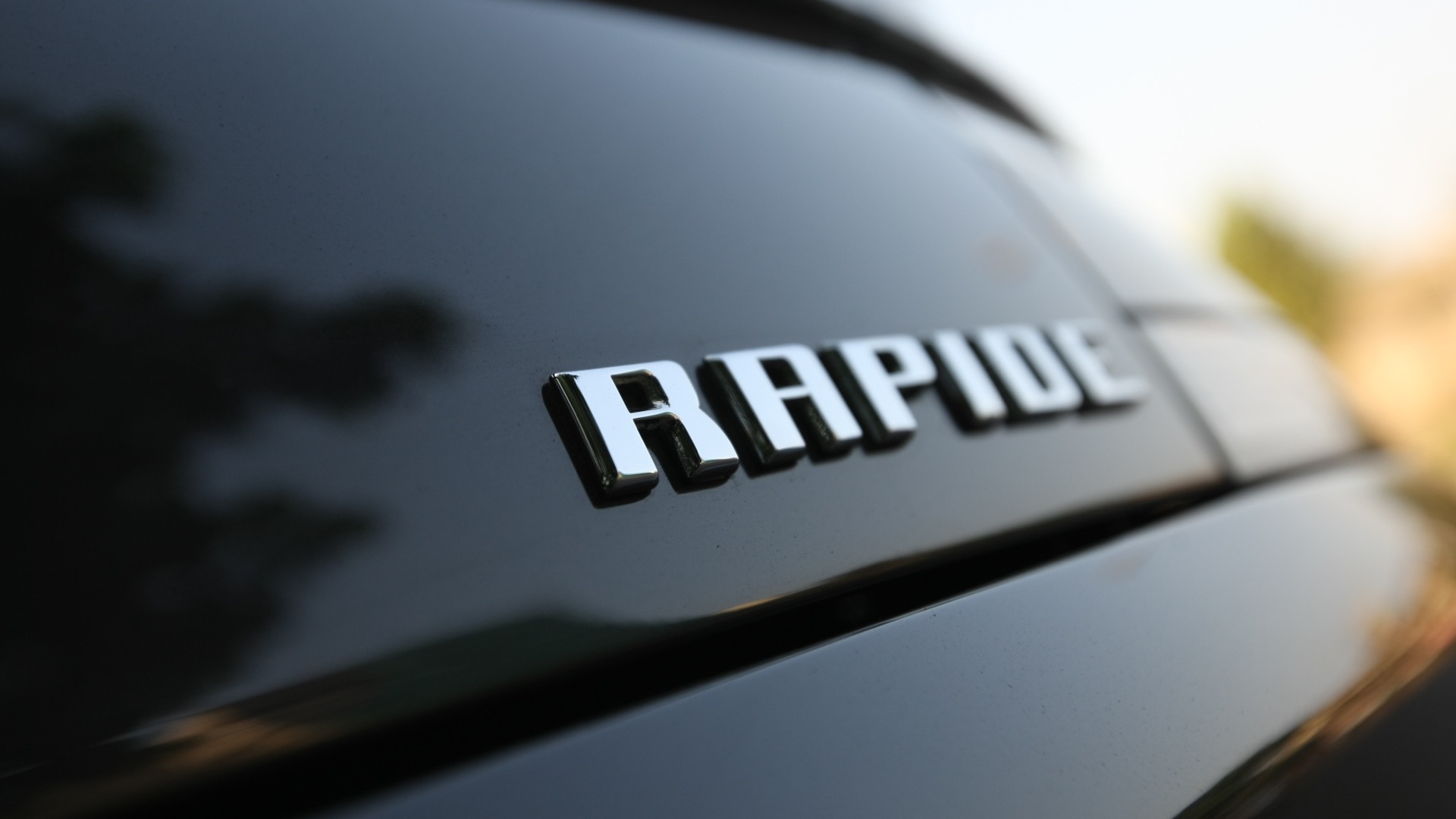 Aston-Martin-Rapide-2013-STD-Exterior