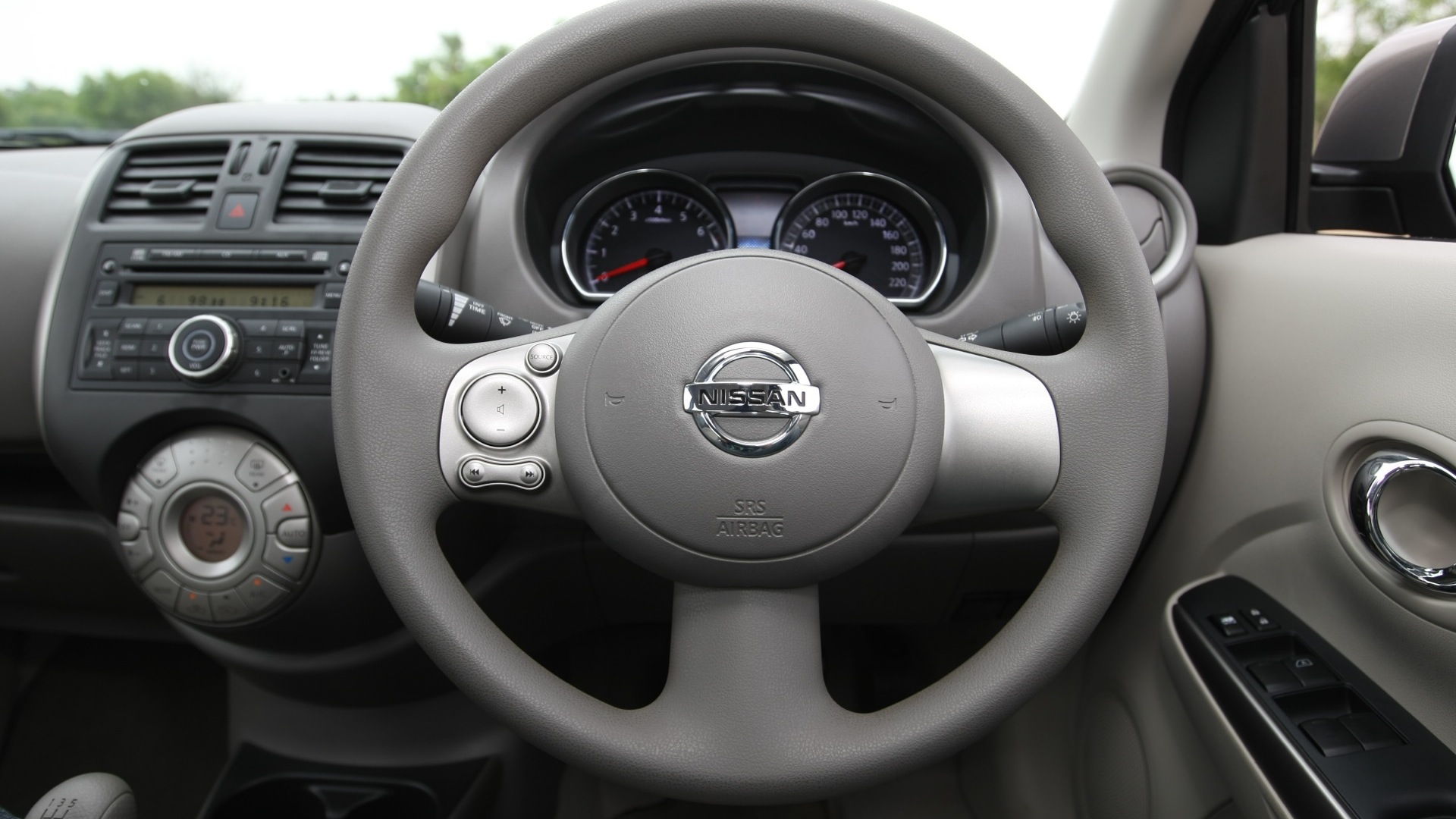Nissan-Sunny-2013-XV-Interior Car Photos - Overdrive