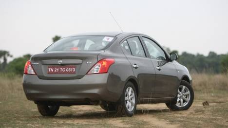 Nissan-Sunny-2013-XV-Exterior