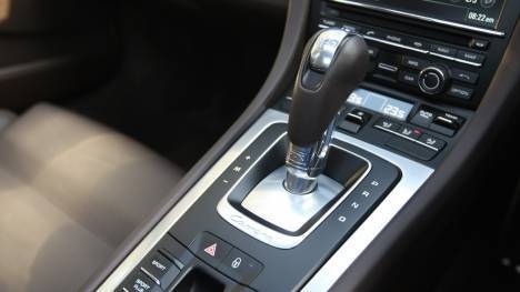 Porsche-911-2013-Carrera-Interior