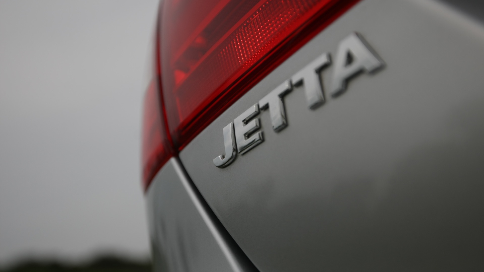 Volkswagen-Jetta-2011-2-0-Trendline-M-Exterior
