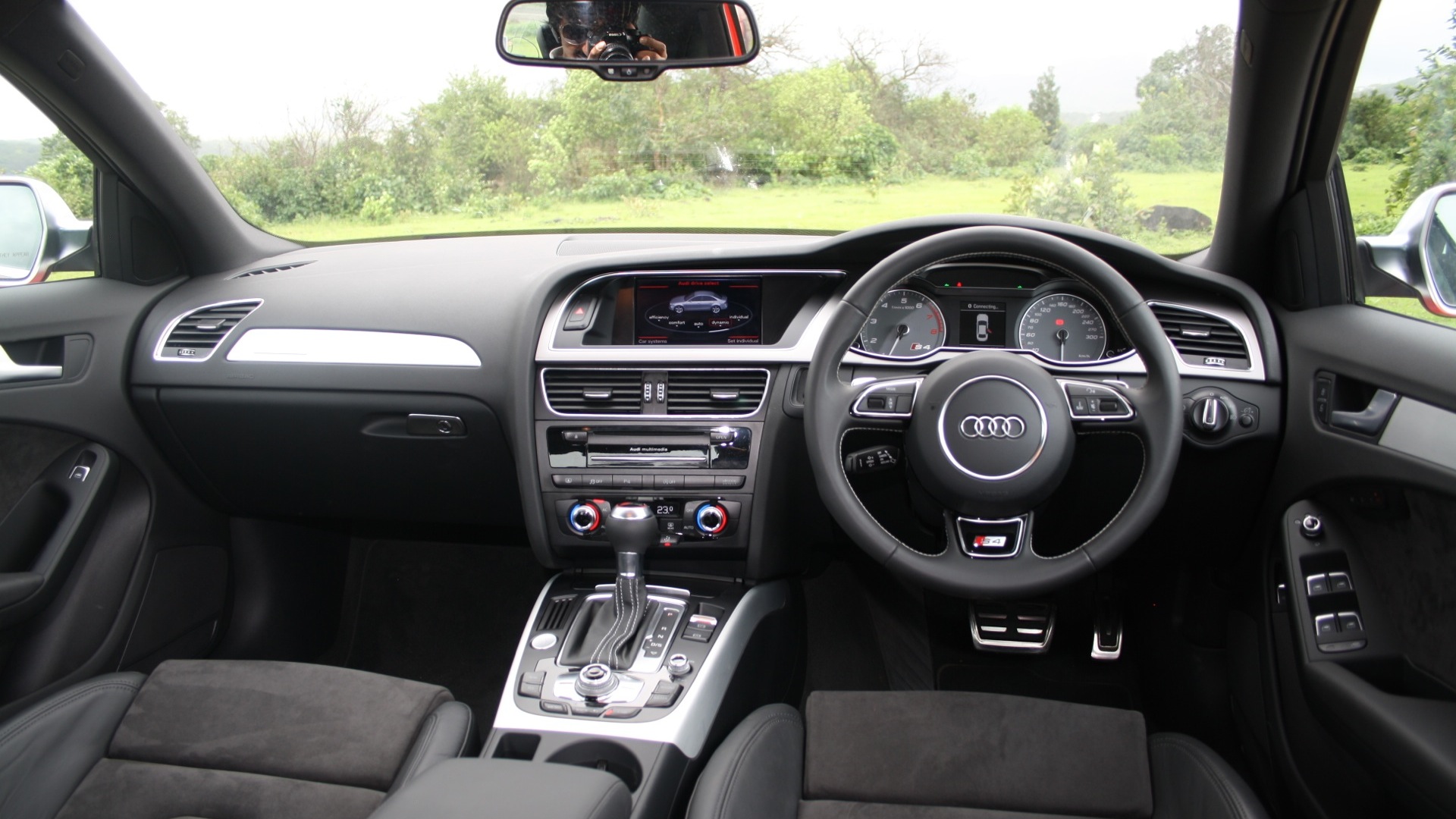 Audi-S4-2012-3-0-TFSI-Quattro-Interior