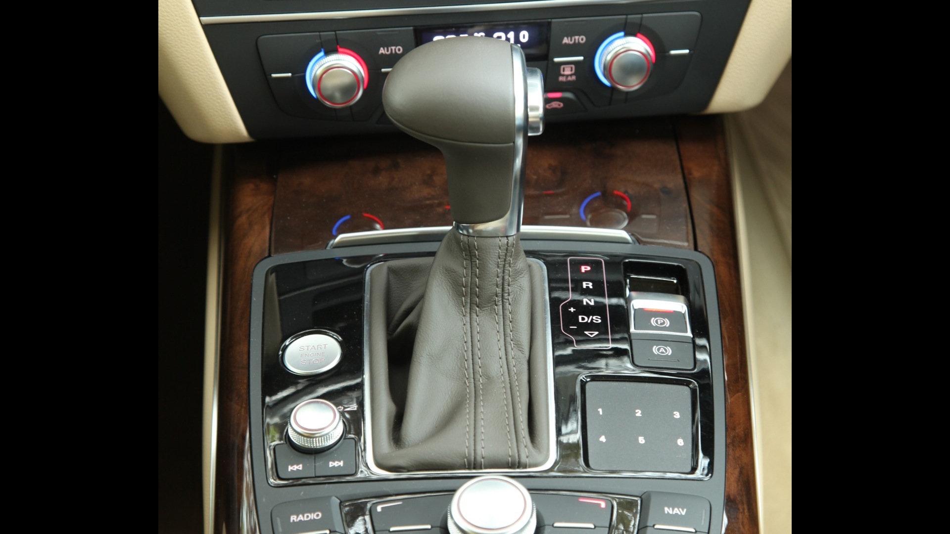 Audi-A7-Sportback-2012-3-0-TDI-Quattro-Interior