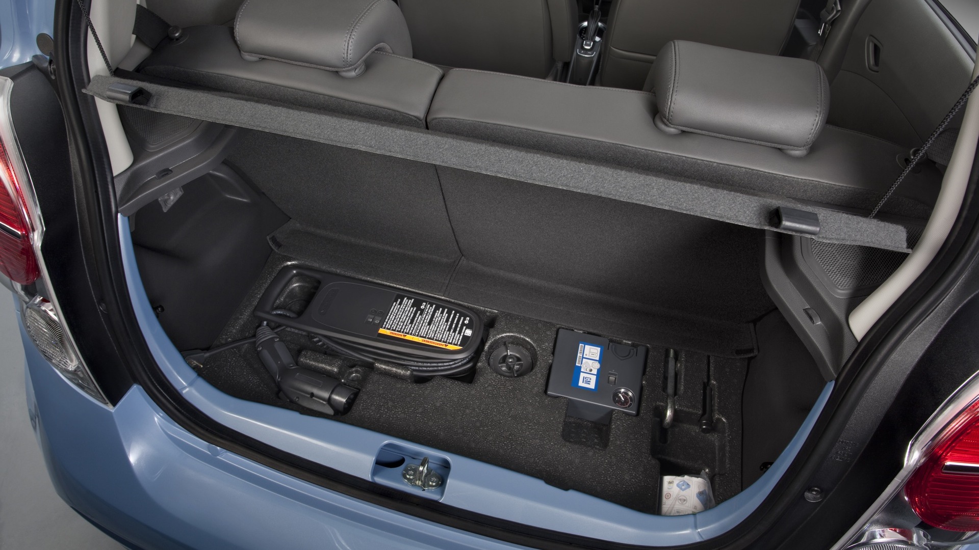 Chevrolet-Spark-2013-Base-Interior