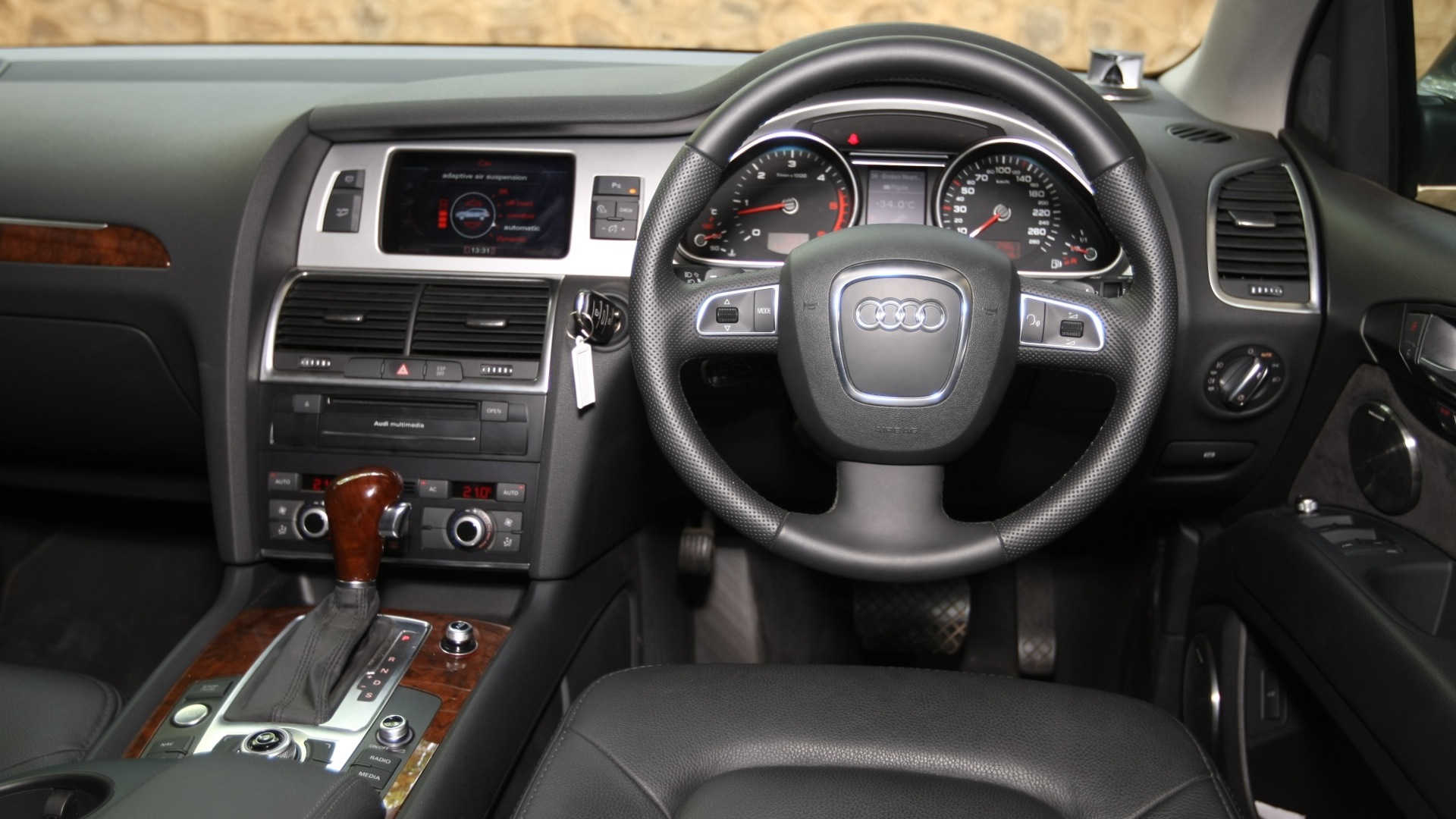 Audi-Q7-2012-3-0TDI-Quattro-Interior
