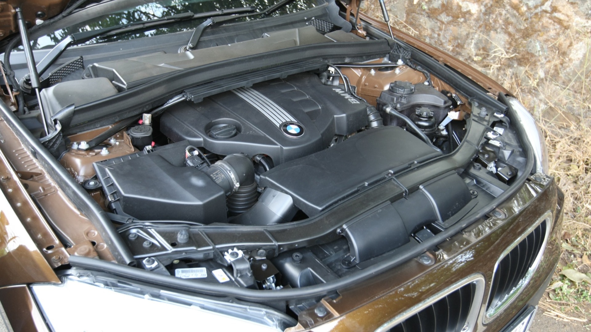 BMW-X1-2013-sDrive-1-8i-Interior