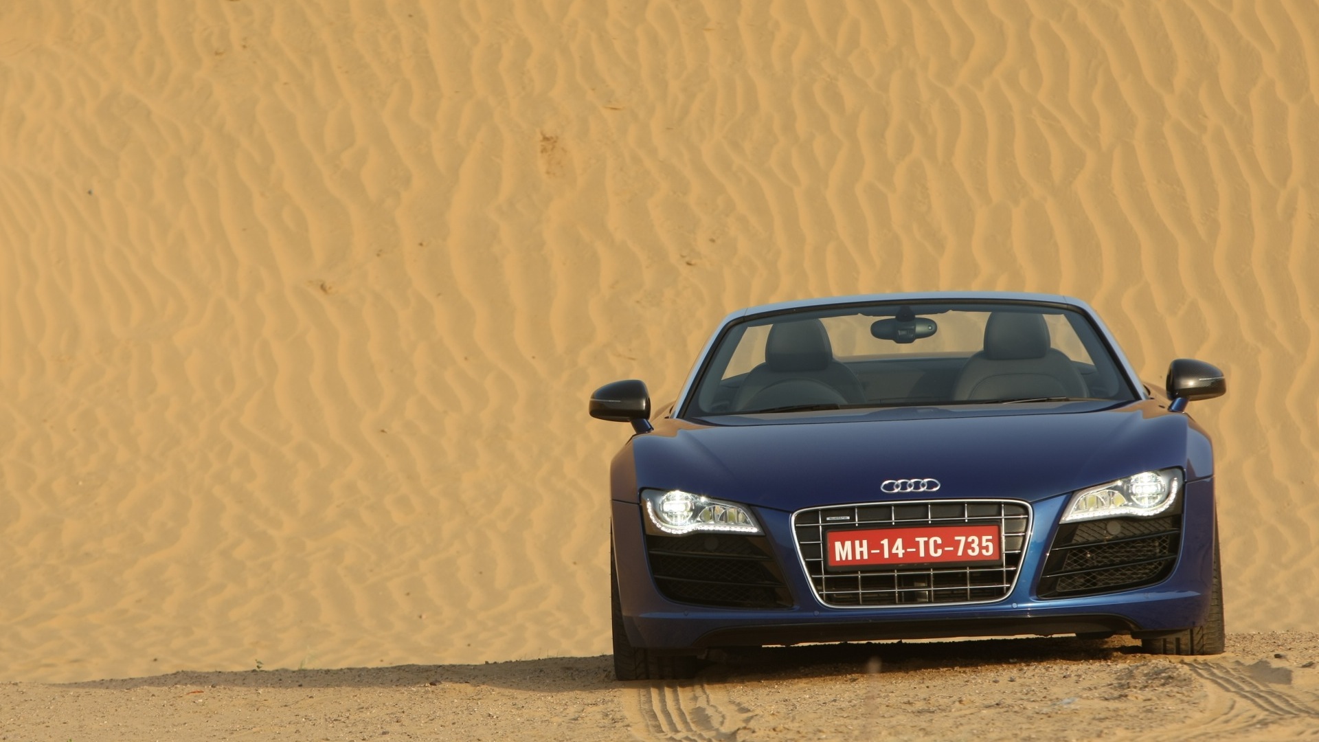 Audi-R8-2012-4-2-FSI-Quattro-Compare