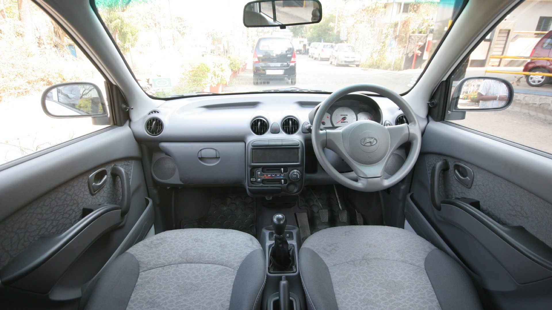 Hyundai-Santro-2012-Non-A/c-Interior