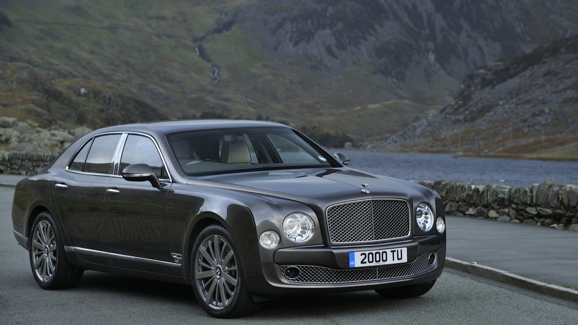 Bentley-Mulsanne-2013-STD-Compare