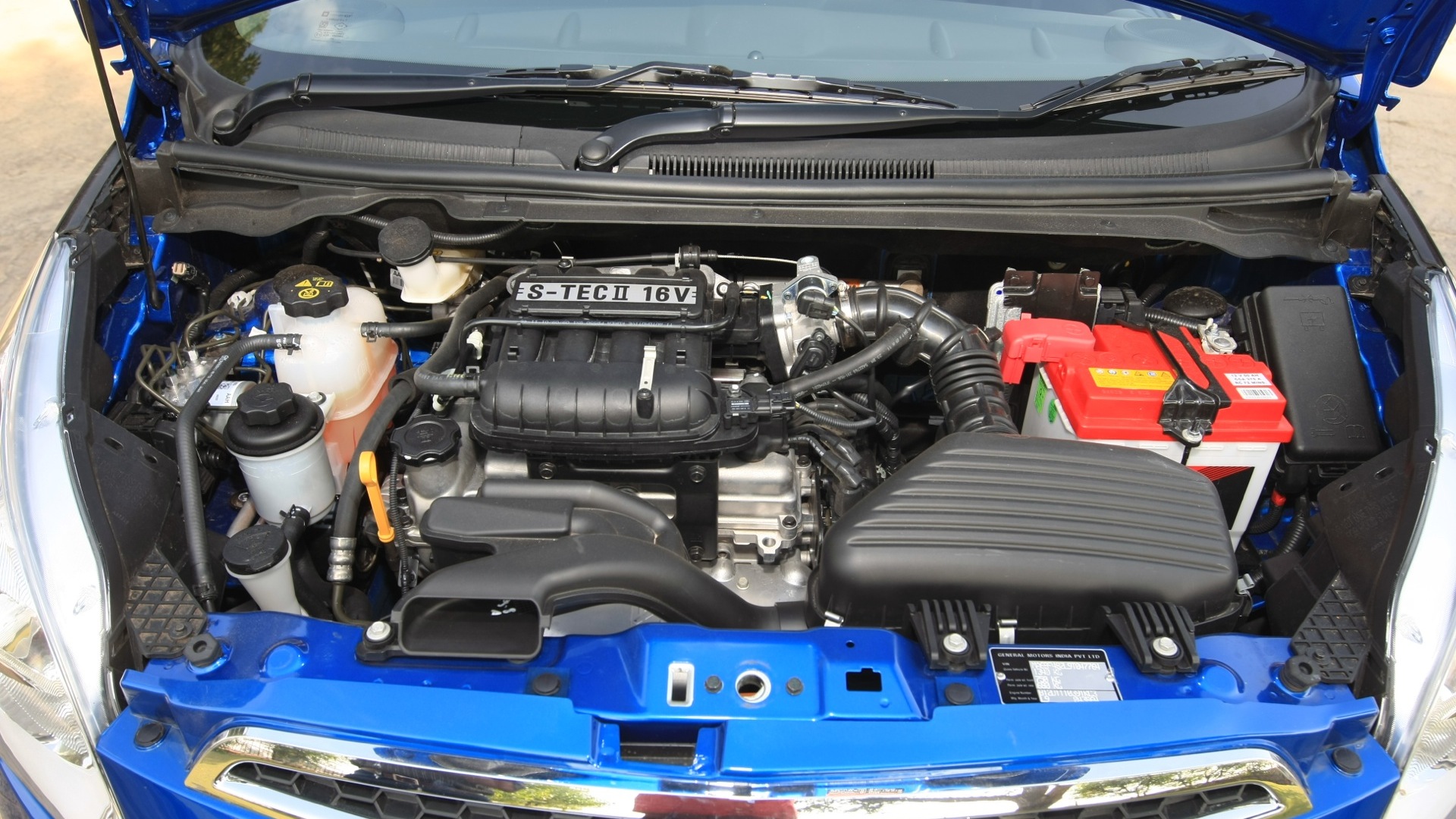 Chevrolet-Beat-2012-1-2-PS-Interior