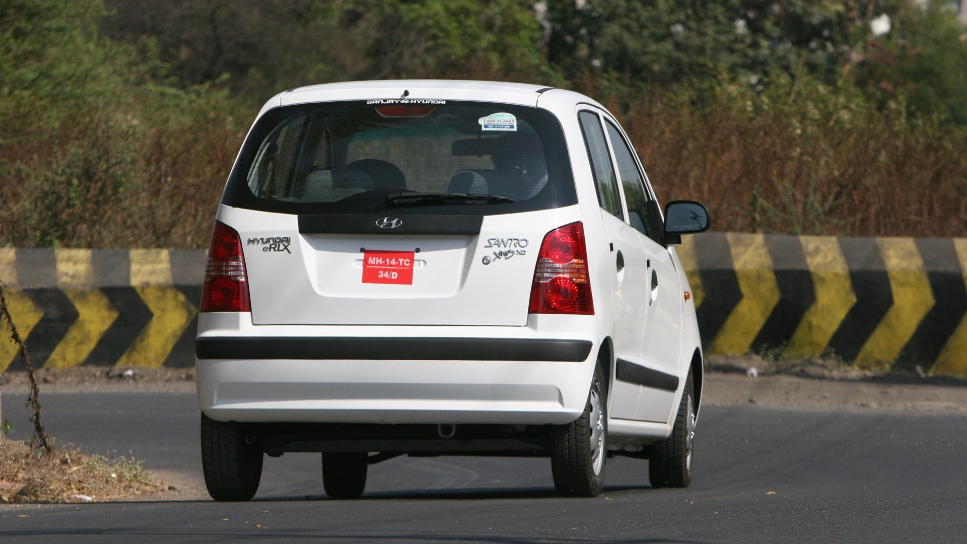 Hyundai-Santro-2012-Non-A/c-Exterior