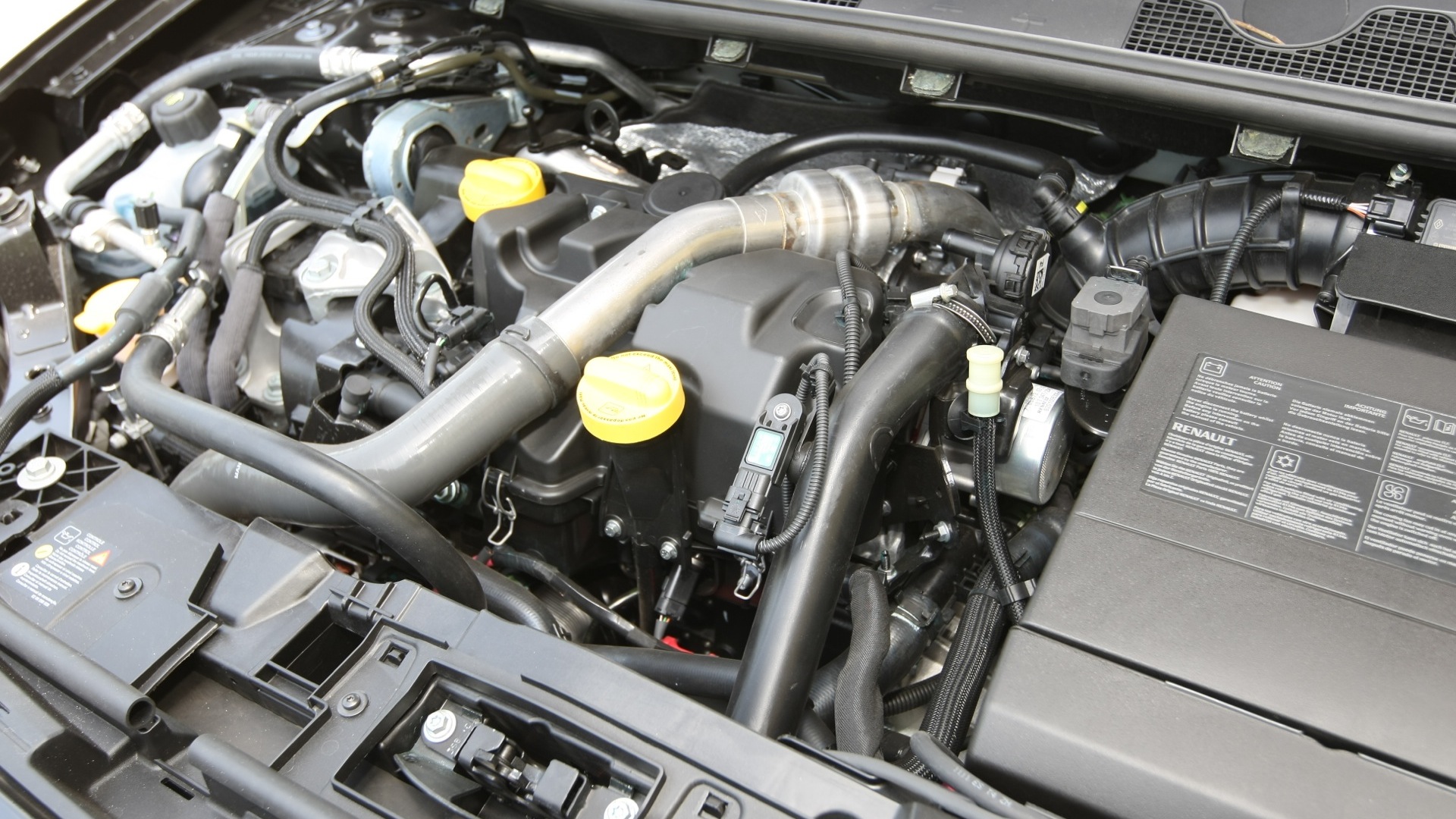 Renault-Fluence-e4-2013-Petrol-Interior