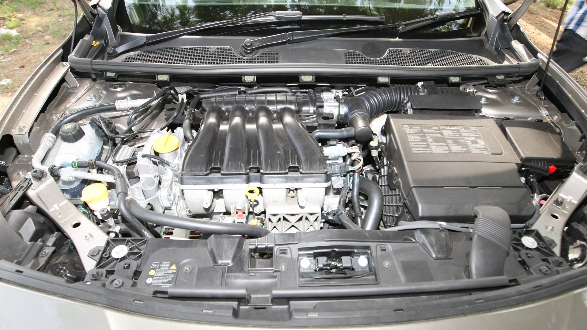 Renault-Fluence-e4-2013-Petrol-Interior