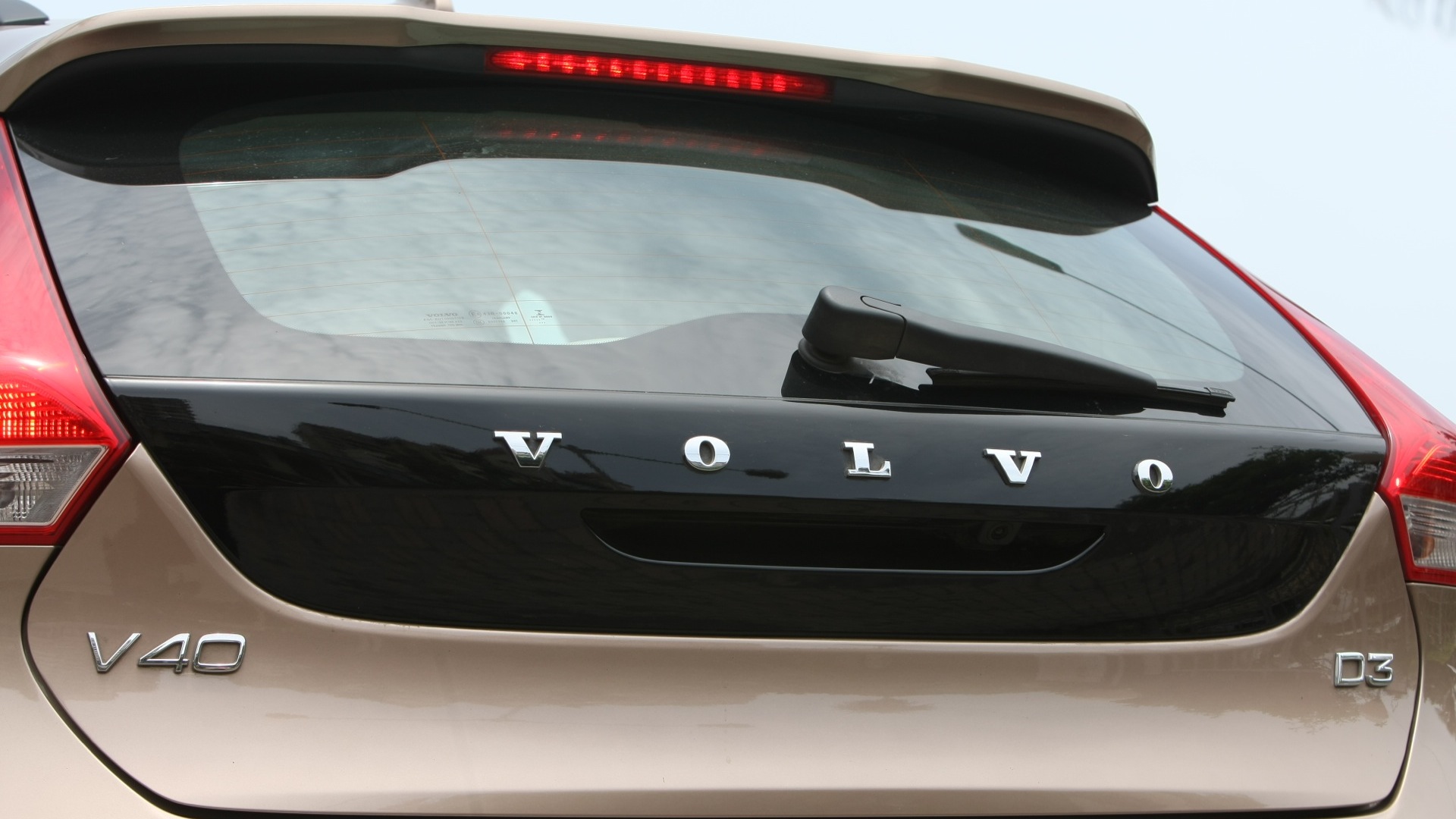 Volvo V40 Cross Country Exterior
