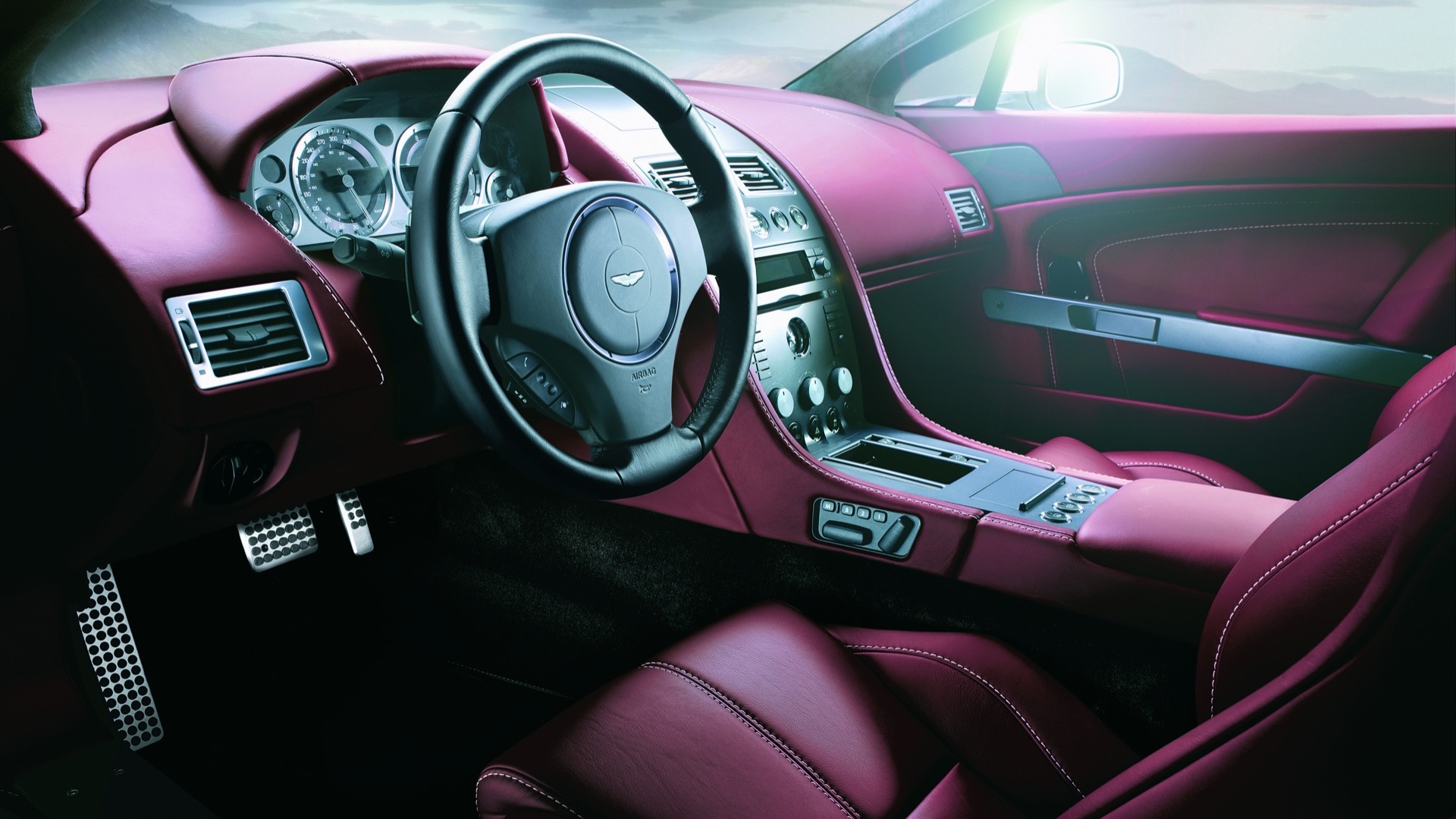 Aston Martin  Vantage V8 roadster Interior