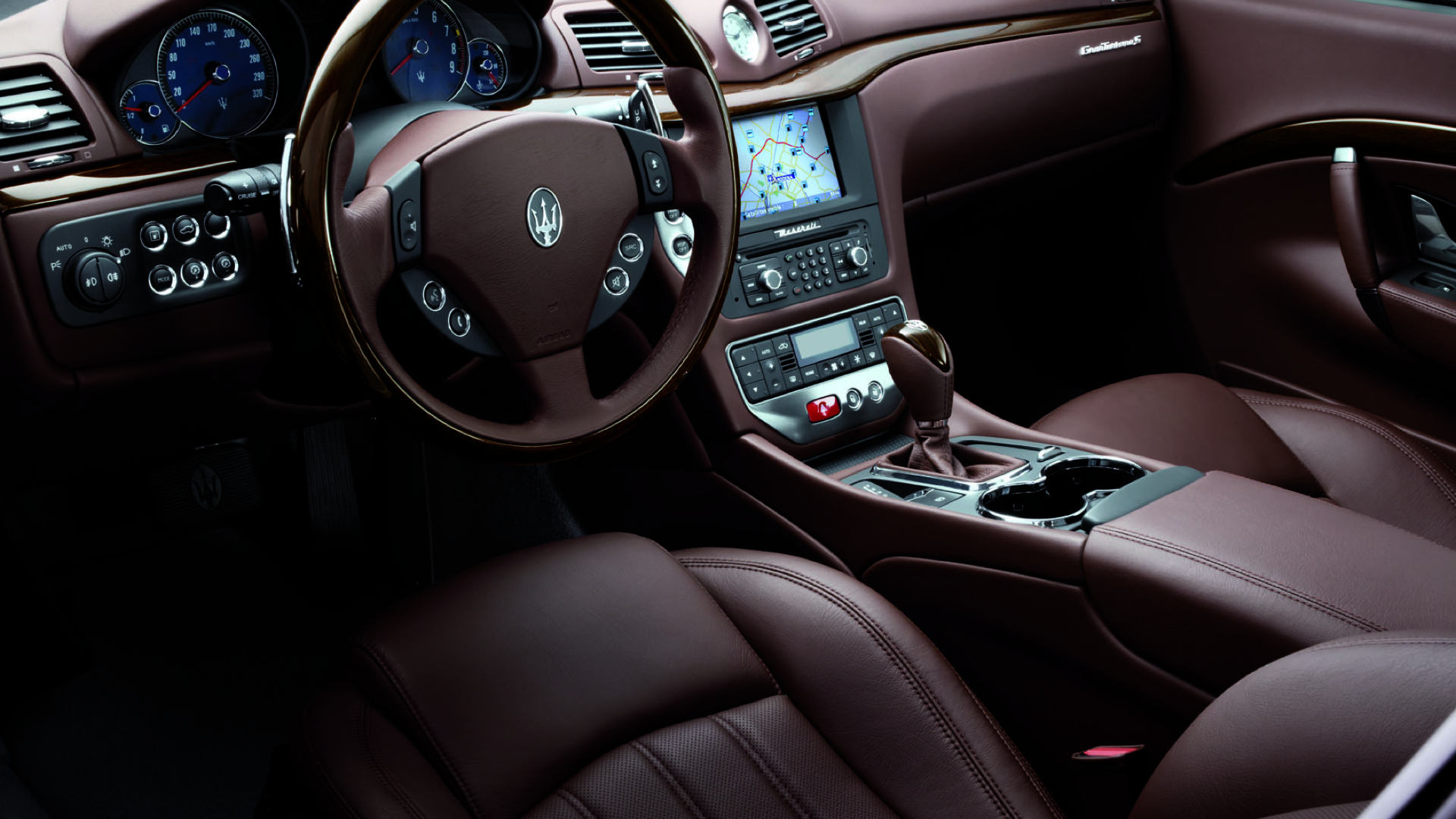 Maserati-granturismo-2013-S-Automatic Interior