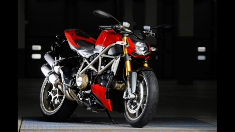 Ducati Streetfighter 2013 S Exterior