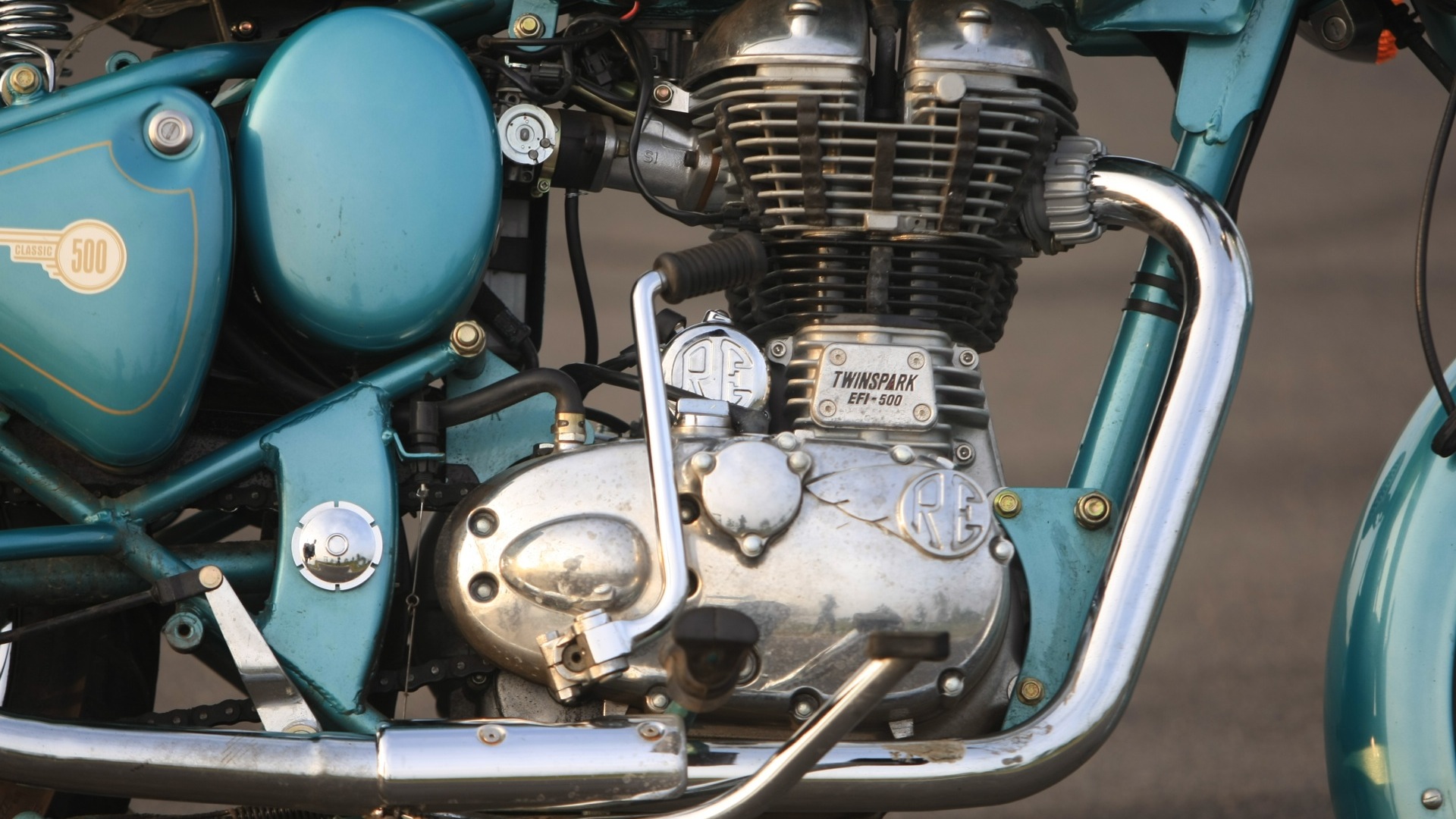 Royal Enfield Classic 500 2013 STD Exterior