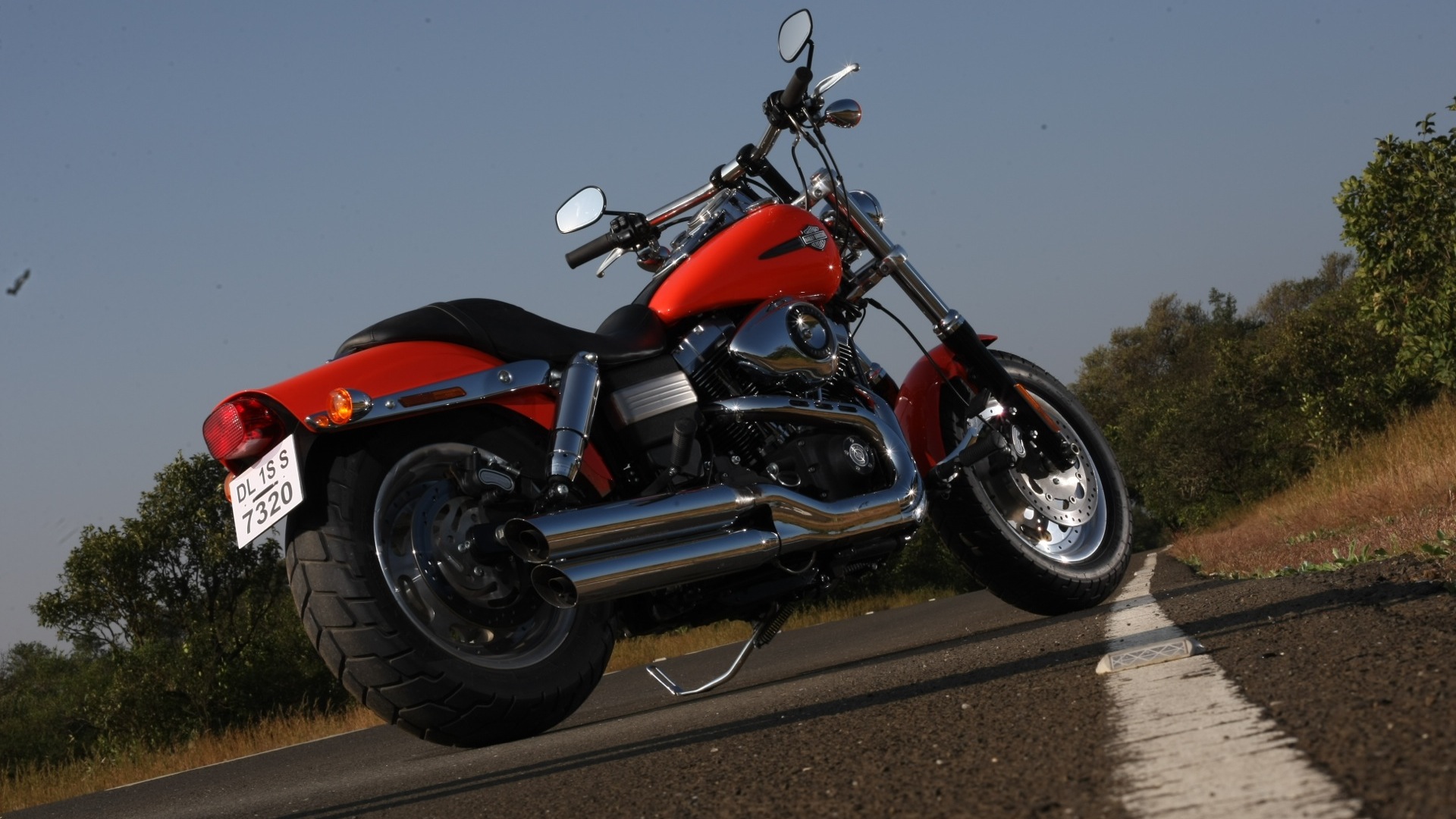 Harley-Davidson Fat Bob 2013 STD Compare