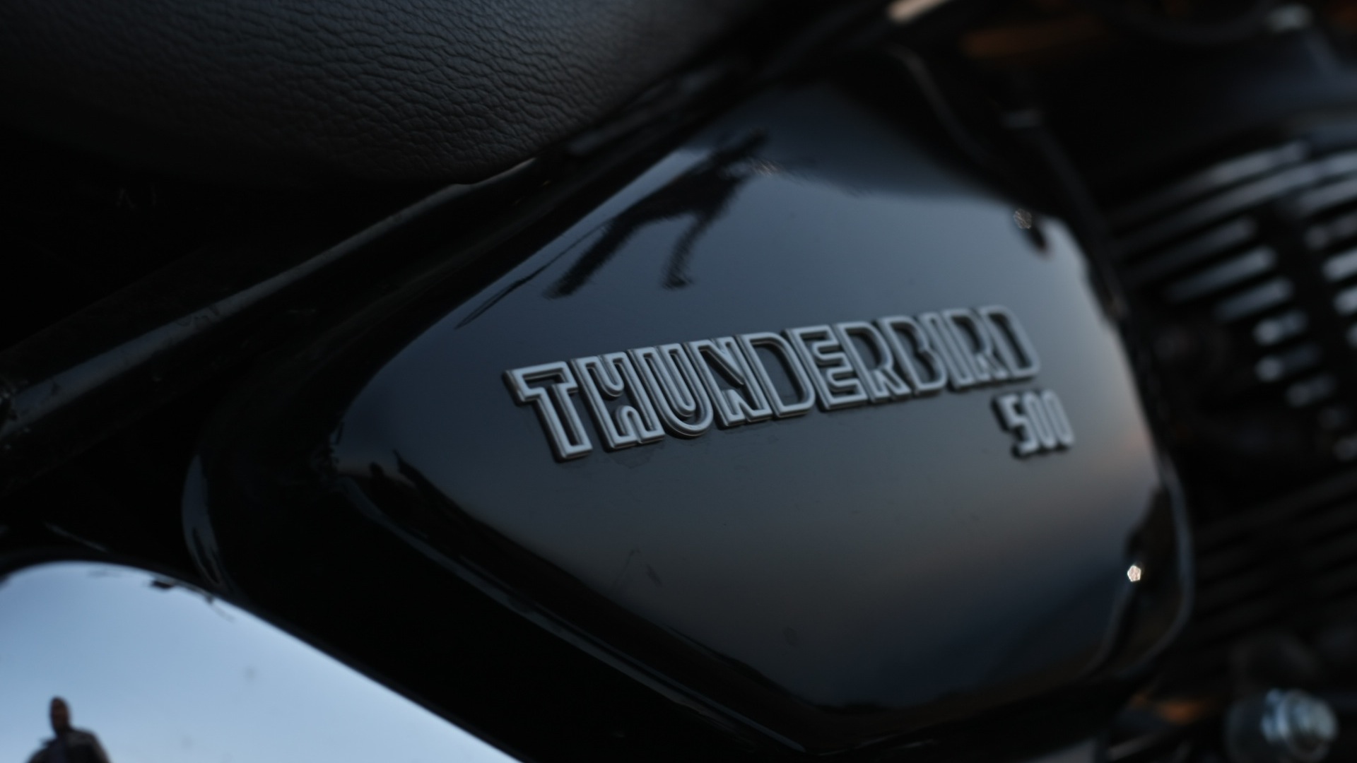 Royal Enfield Thunderbird 500 2013 STD Exterior