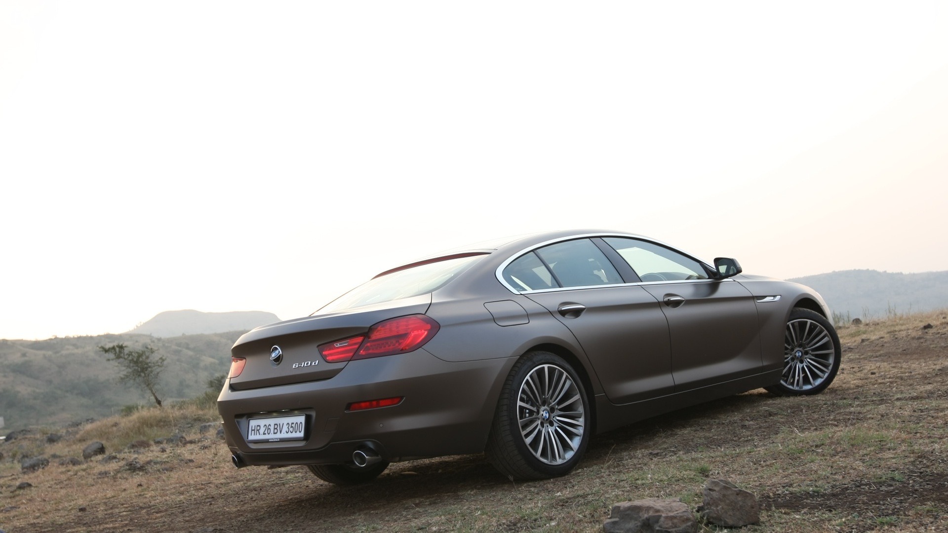 BMW-6-Series-2012-640d-Compare