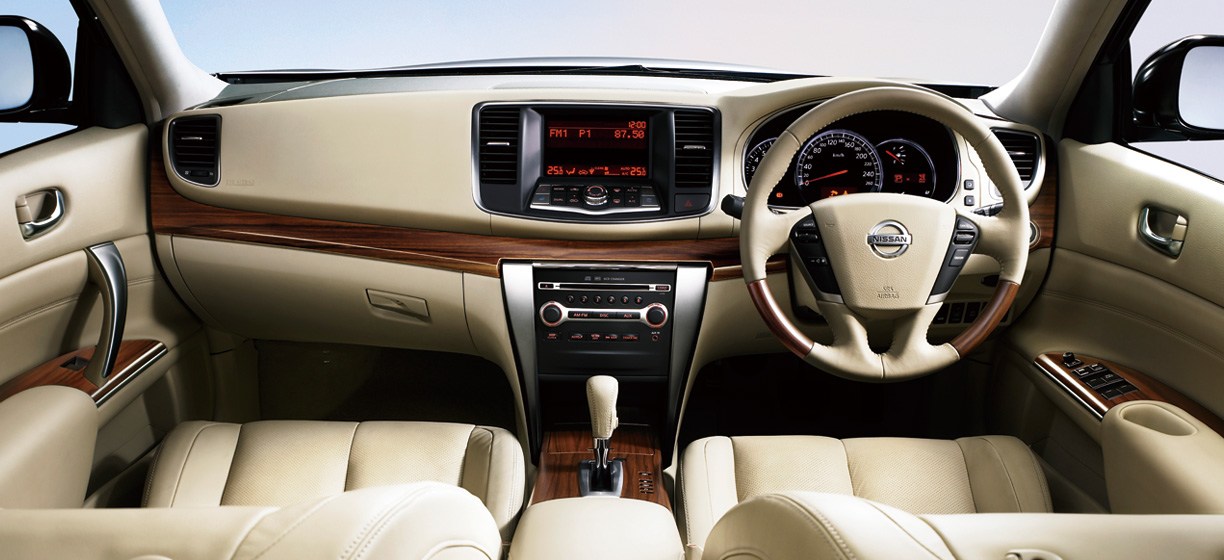 Nissan-Teana-2013-250XV-Interior
