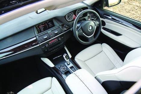 BMW-x6-2013-xDrive-5-0i Interior