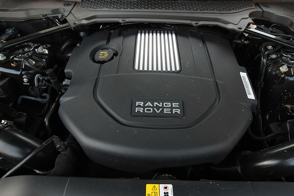 Land Rover-RR-Sport-2013-3-0-TDV6 Interior