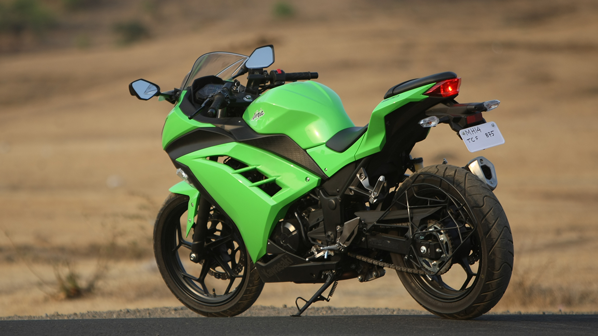 Kawasaki Ninja 300 2013  STD Compare