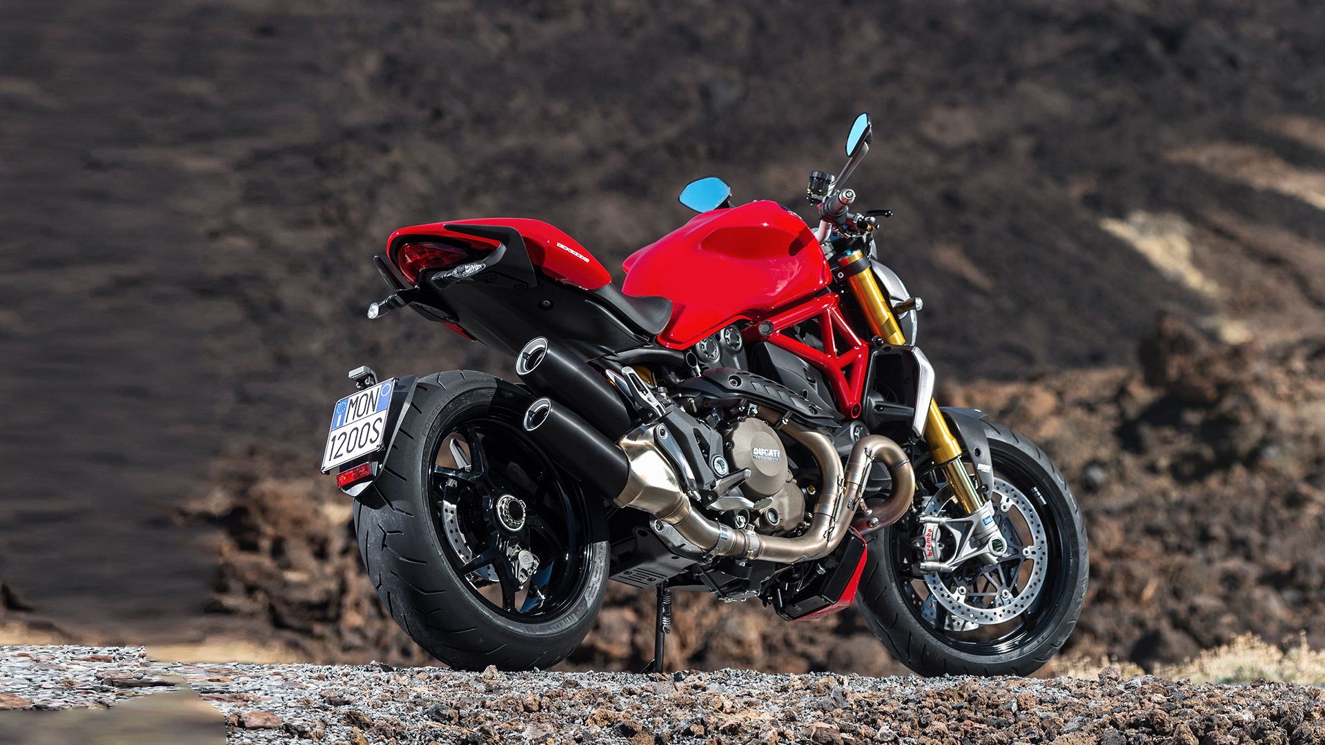Ducati Monster 1200 2014 STD Compare