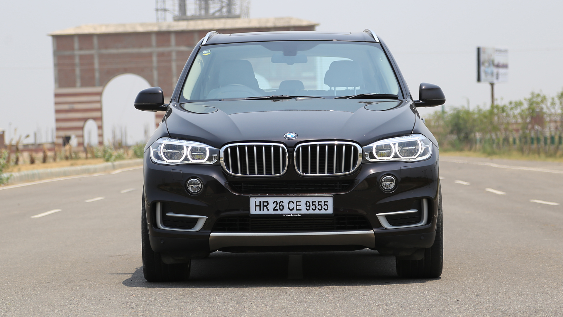 BMW-X5-2014-xDrive30d Compare