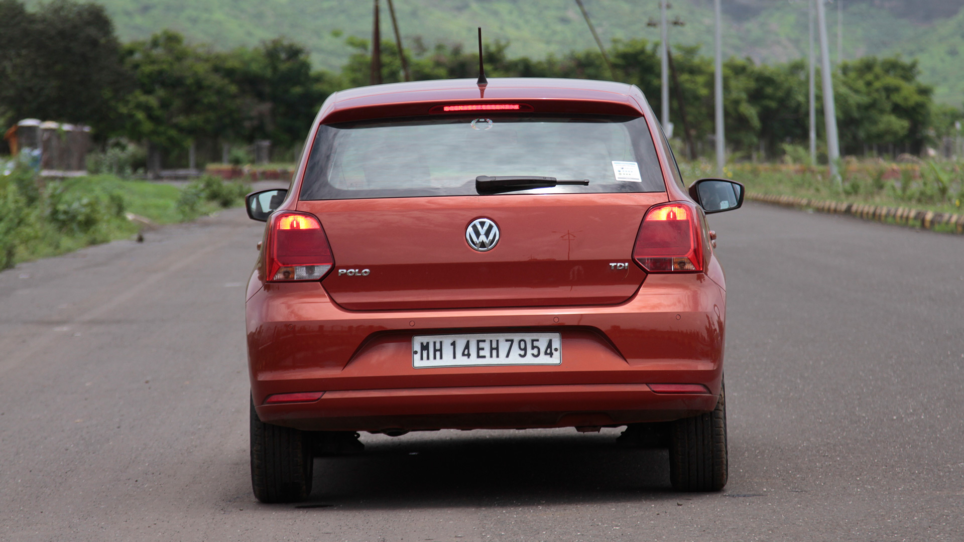 Volkswagen-Polo-2014 Compare