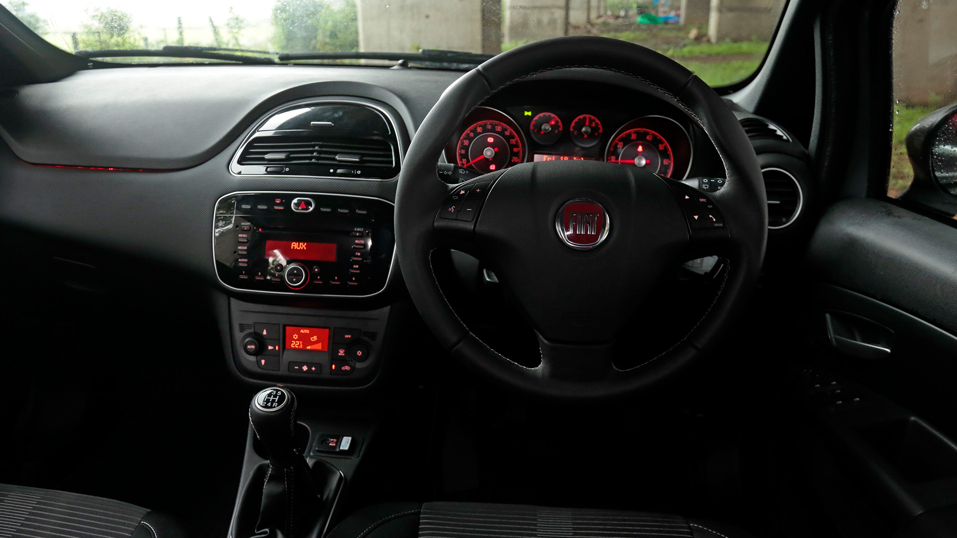 Fiat Punto Evo 2014 Interior Car Photos Overdrive