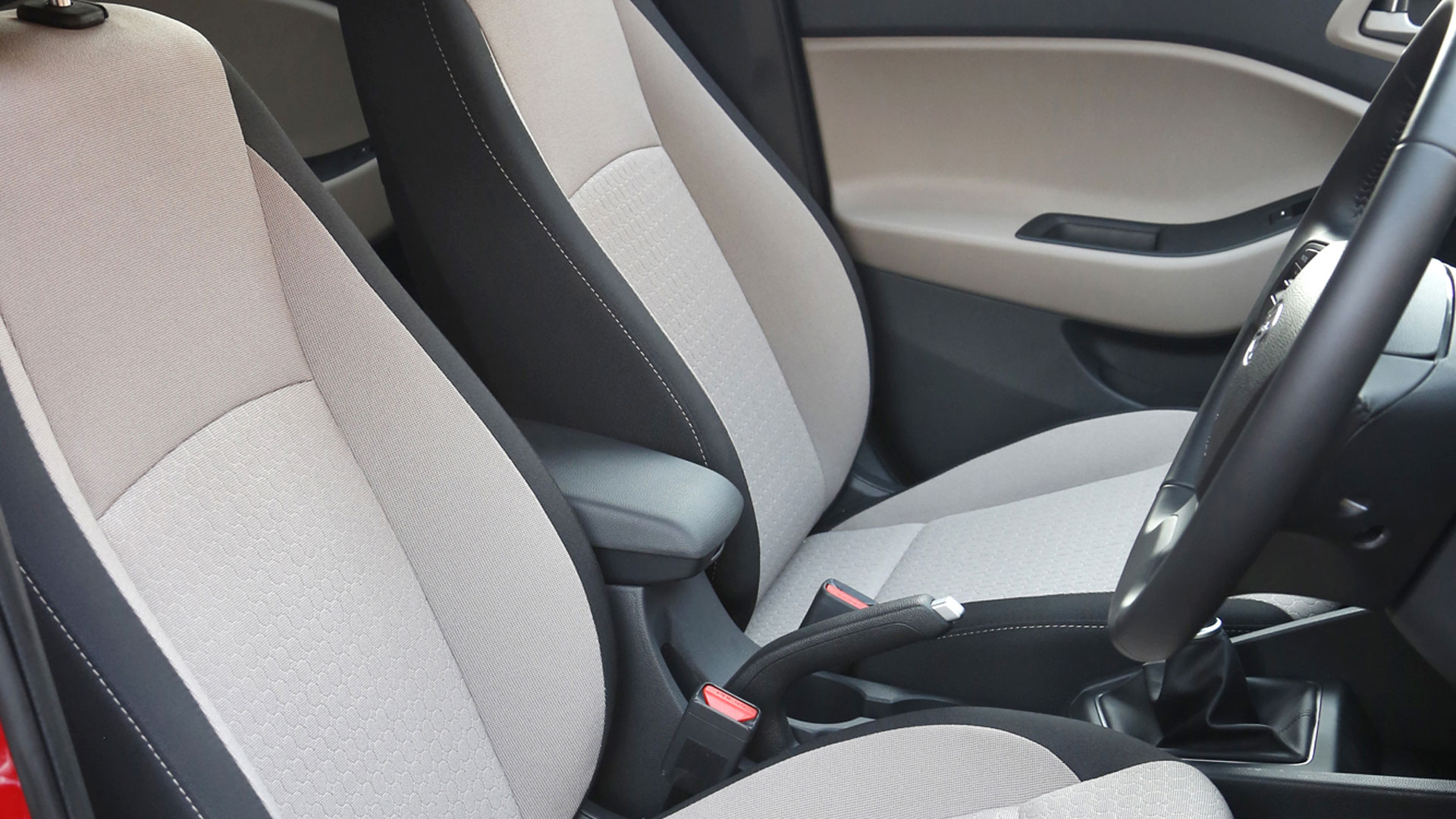 Hyundai-Elite-i20-2014 Interior