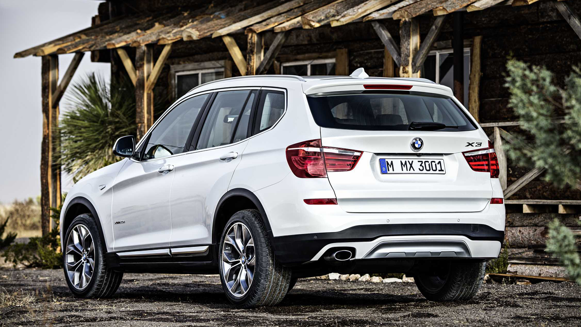 BMW x3 2014 xDrive 20d Expedition Compare