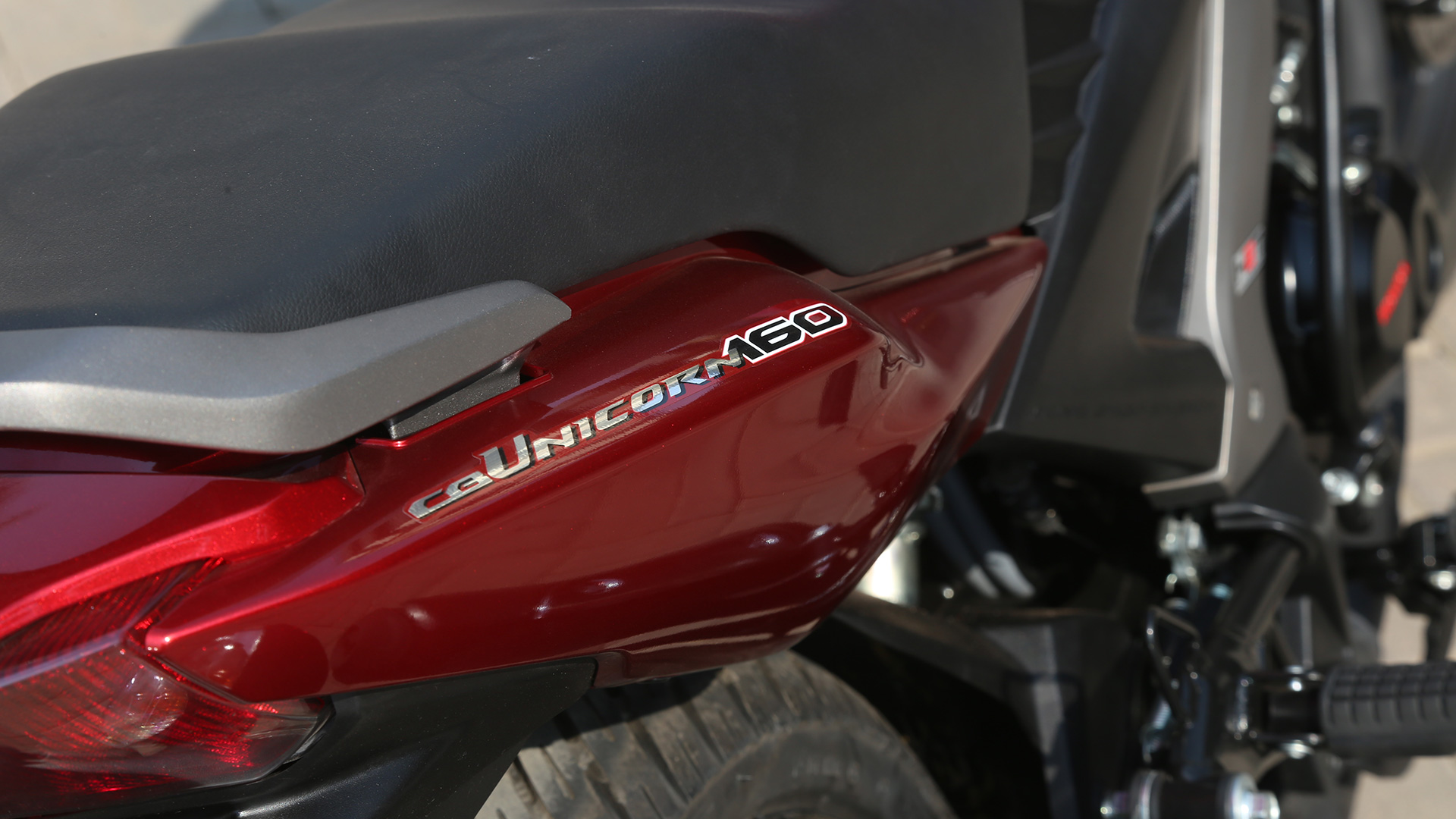 Honda CB Unicorn 160 2015 CBS Exterior